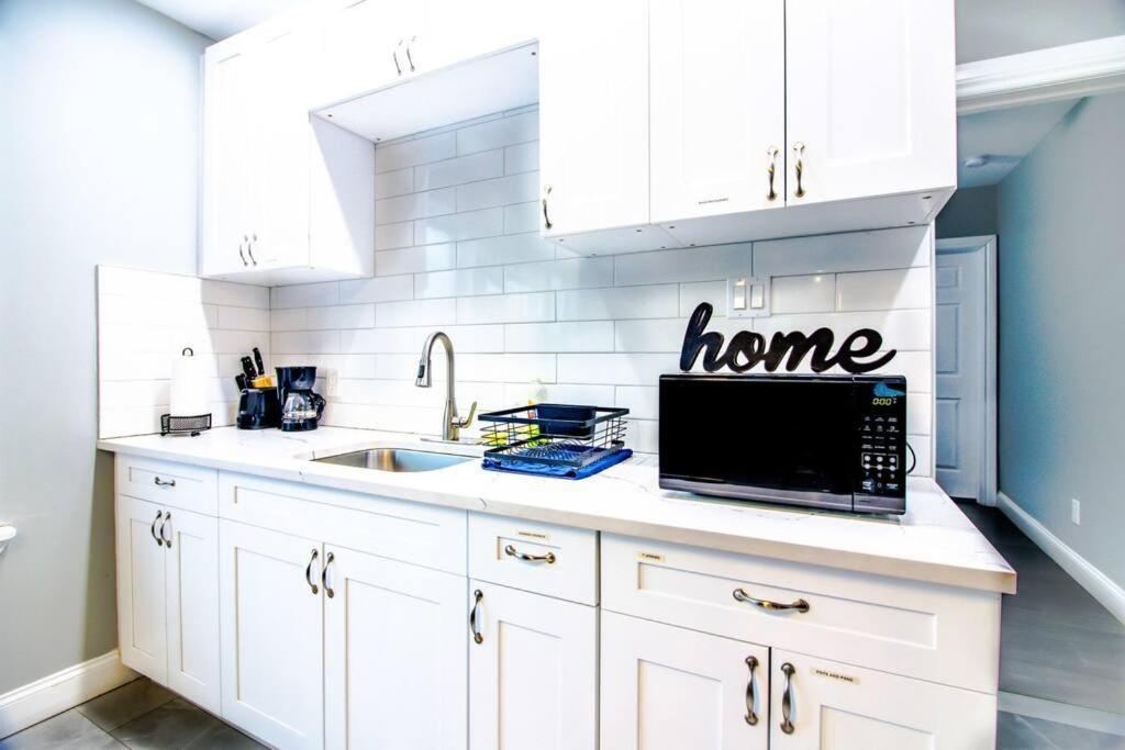 Comfortable 3Br, 1 Bath Close To The Falls ナイアガラフォールズ エクステリア 写真