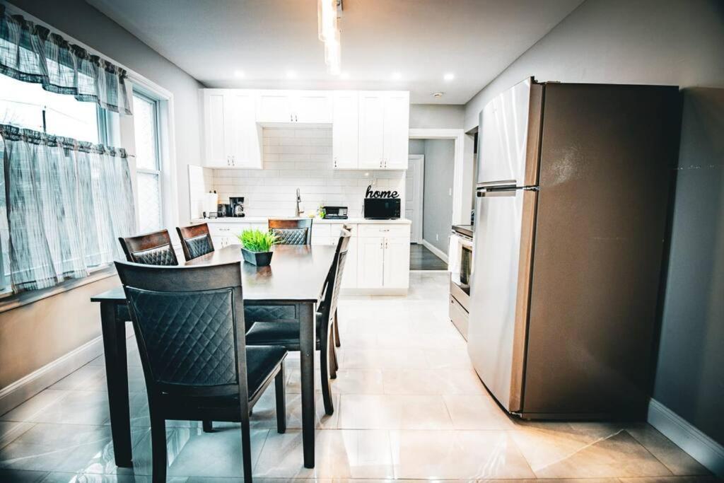Comfortable 3Br, 1 Bath Close To The Falls ナイアガラフォールズ エクステリア 写真