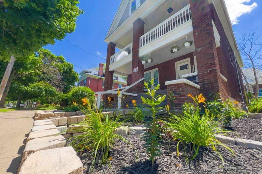 Comfortable 3Br, 1 Bath Close To The Falls ナイアガラフォールズ エクステリア 写真